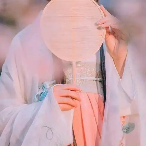 闲不住的四大生肖,在哪里都坐不住,越动财越大