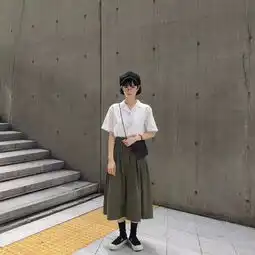 看这位可爱的韩国短发女生,如何用帽子轻松收服各种风格造型