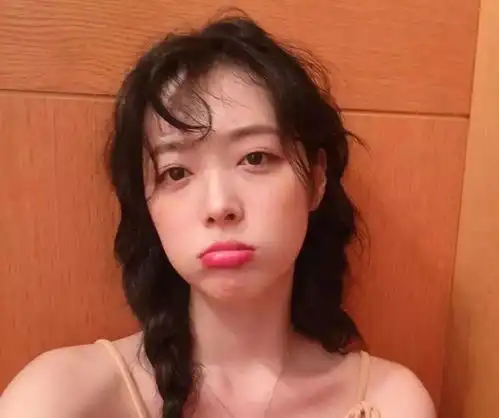 脸上有这3个特点的女生,不化妆也很美