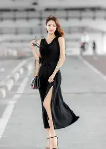 街拍高挑美女气质佳,夏日你的身影展现曼妙身材