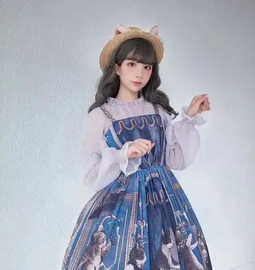 留学日本,做jk制服,二次元女孩用创业终结叛逆