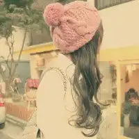 戴着羽绒帽的女生qq头像如下图还有没有这样的头像了