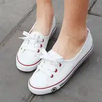 穿着帆布鞋的图片头像女生气质微信头像图片大全