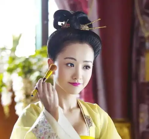 张艺谋等她四个小时,佛系拒演魏璎珞,不愧是万年女二