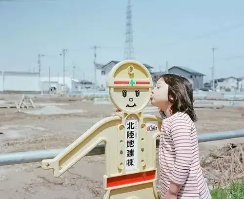 一日本摄影师凭借晒女儿照片,找到了喜欢的工作,过上了想要的生活