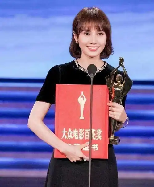 高冷女神袁泉的自卑人生,以及曲折情史