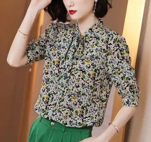 入夏,这些碎花女装一出即火,精致优雅又百搭