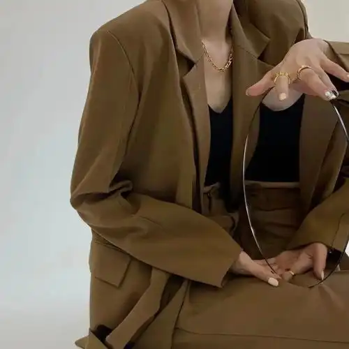 头像不要太用力去表达什么大家都有眼睛都有感受