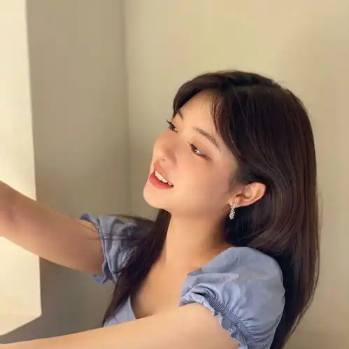 网易云热评爷爷是村里唯一上过大学的人,他娶了奶奶,但很多人都认为