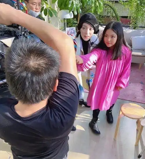 有种整容叫王诗龄减肥,近照美成小仙女,瓜子脸大眼睛让人心
