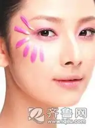 女人怎样辨别对抗真假皱纹