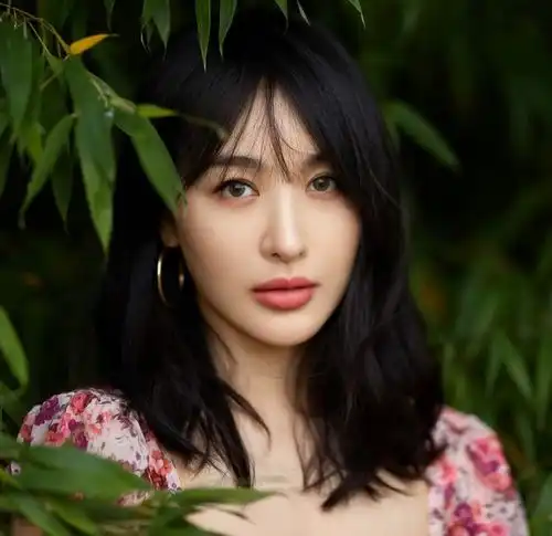 碎花头像女李菲儿