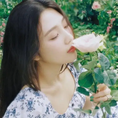 精选让人心动的女生头像