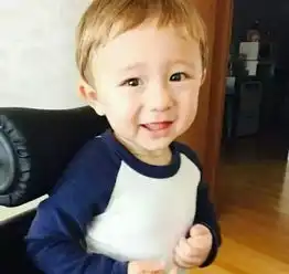 一个大眼睛的好可爱的小男孩叫什么