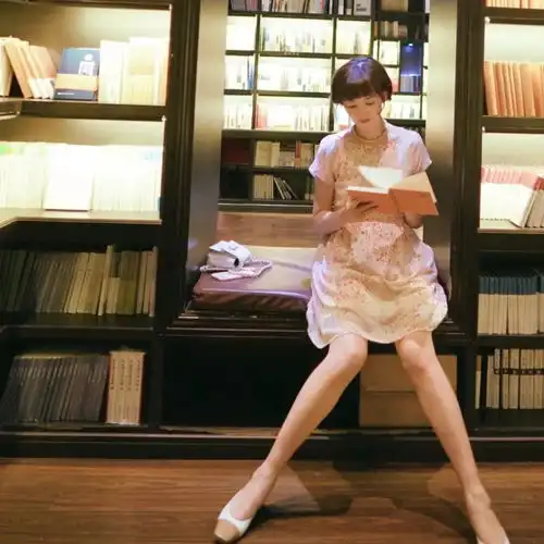 仙女or村姑,就看你能不能选对碎花连衣裙