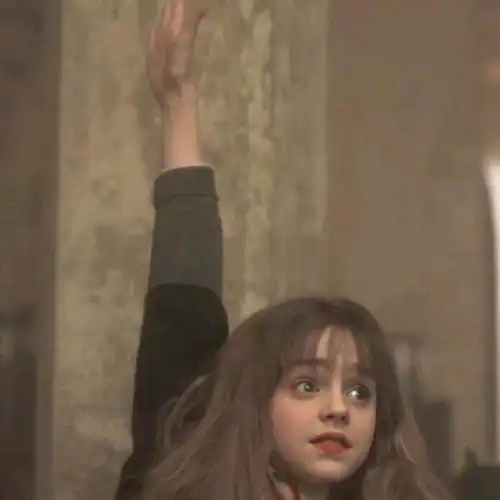 欧美女头氛围感直接拉满