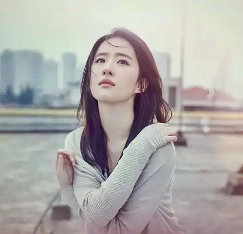 受不雅事件困扰的十大女星杨幂,刘亦菲,张含韵被黑的体无完肤