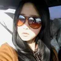 求戴墨镜的女头像