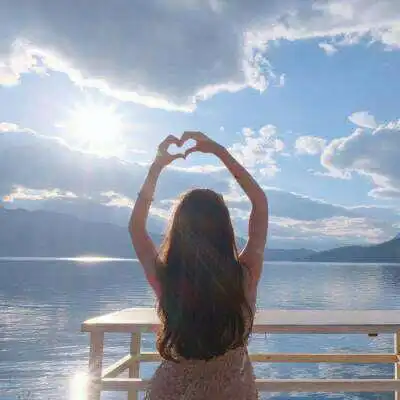 背景头像女背影头像女生唯美漂亮