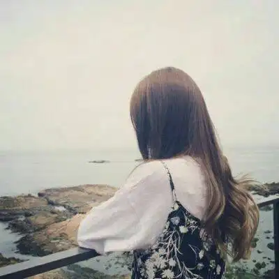 小姑子生孩子俺去照顾她月子,临走时她给俺一张卡,俺笑了