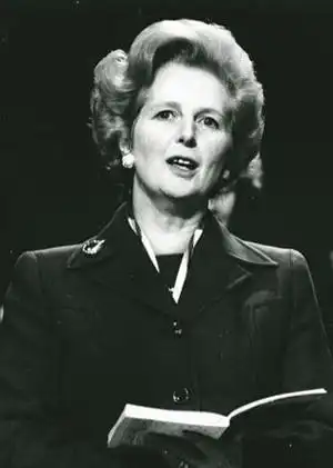 二战后英国打的最霸气的一仗,不远万里跑到人家家门口作战