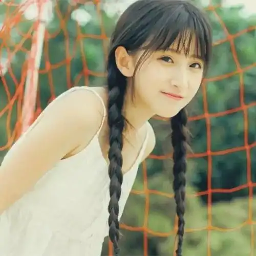 抖音头像学生女生马兰花