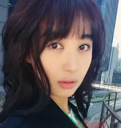 夏天女孩清新发型绑法