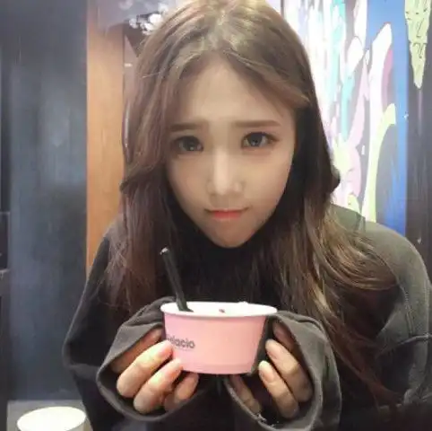 教你看懂女生的朋友圈,她发的不是朋友圈,是寂寞