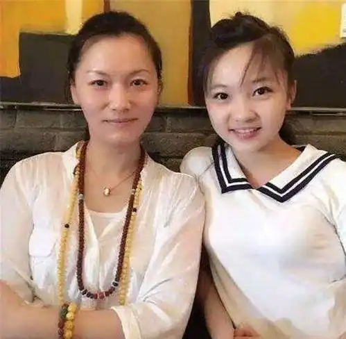 奥运女孩杨沛宜,甘做林妙可声替,如今两人过得怎么样