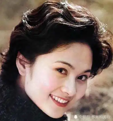 朱军一生都追不到的女人,32岁离婚后看破红尘,如今66岁一心向佛