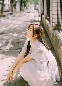 初秋阳光下麻花辫少女白裙唯美浪漫写真5