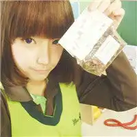 qq短发的可爱美女头像