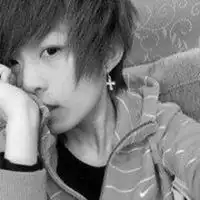 男生低头抽烟图片唯美微信头像图片大全