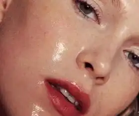 别以为冬天冷皮肤不出油毛孔就不会大,干燥一样会导致毛孔粗大