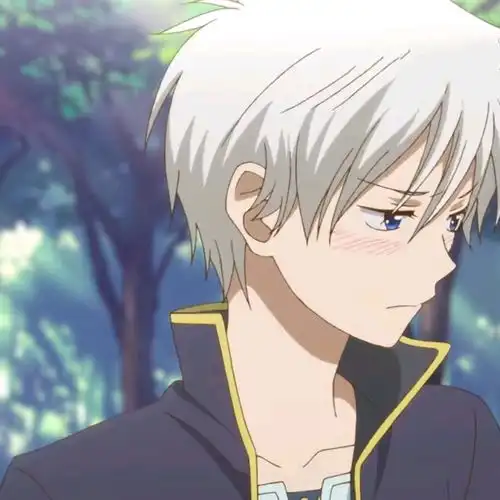 女生狼尾头像赤酱