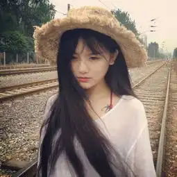 清纯可人的小清新美女

