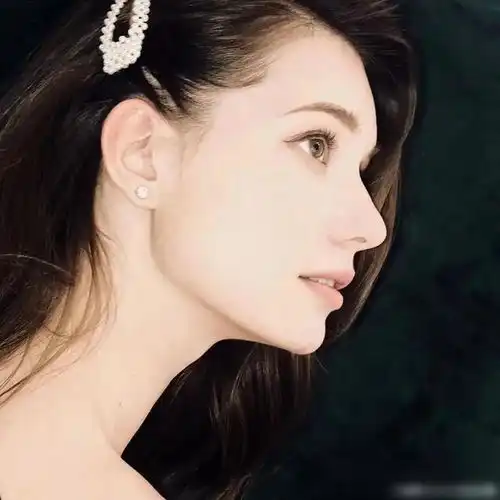 25岁俄罗斯奥黛丽赫本的身材和颜值太不真实了
