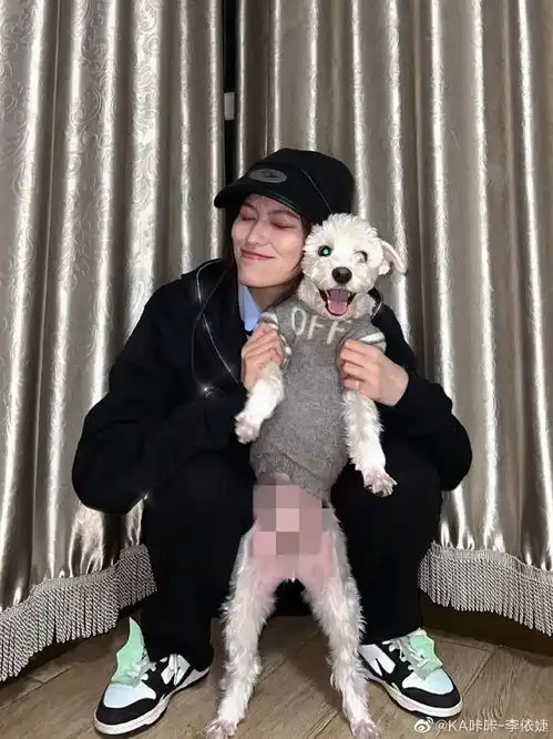 这位女rapper终于登上央视,却不唱说唱听我的黑怕女孩之后的她真变了