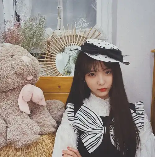 硬糖少女全员洛丽塔装,陈卓璇有点暗黑,希林可爱,赵粤很惊艳女生