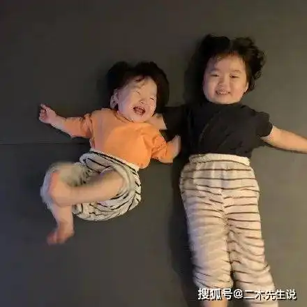 从丑娃逆袭成网红表情包,肉肉戏精小女孩一哭就萌化1亿网友