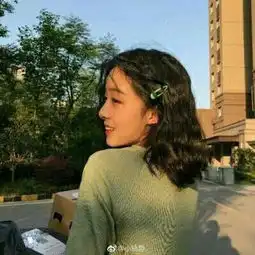 绿色系头像女清新绿色同一人系列多张