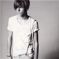 女人微信头像用短发背面是什么意思