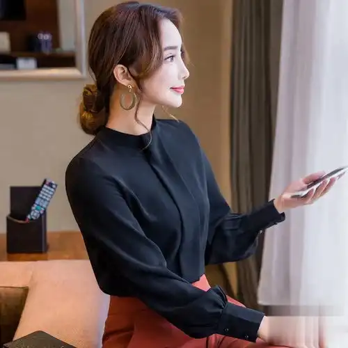45岁的女人,穿上这雪纺衫t恤,瞬间年轻10几岁,时髦又显瘦