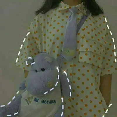 女生可爱剪刀手头像
