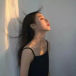 唯美伤感女生头像大全2018独一无二只顾着喜欢却忘了不合适