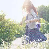 美女长发夕阳下头像微信头像图片大全