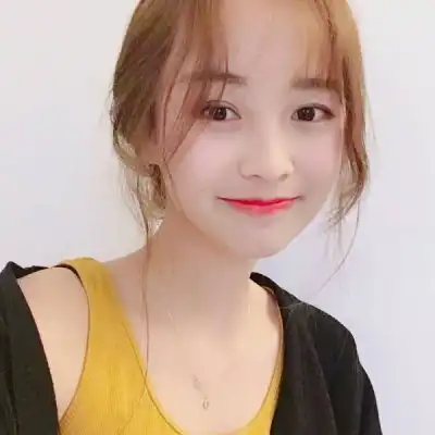 美女搞笑笑话第三次来女朋友家,正巧她爸妈都不在,聊着聊着突然女友......