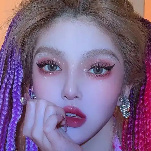 女生头像带花真人瑞秋
