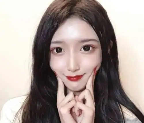 男孩变成女孩网红艾比变性成功发文喊话网友希望对我多些包容