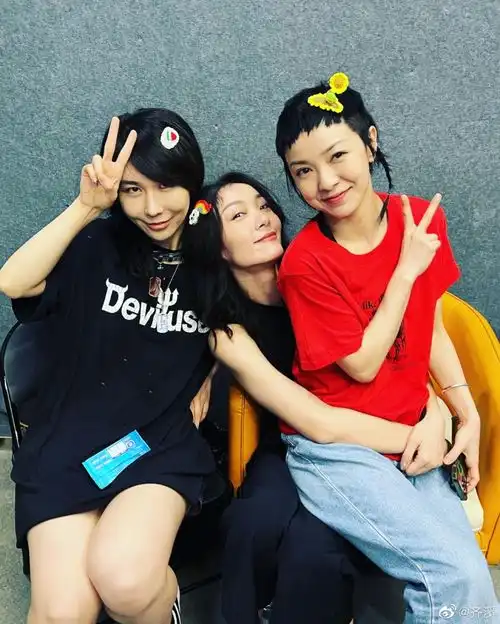 了解王传君性格前后变化的原因,才明白他为什么跟齐溪结婚生女
